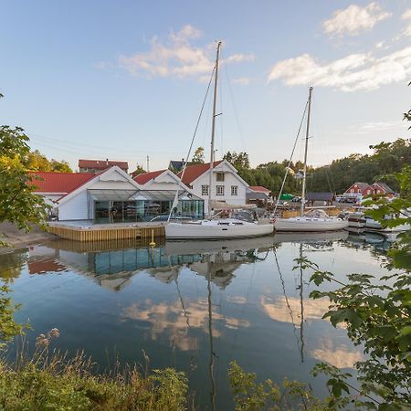 Kulleseidkanalen Gjestehamn Bomlo Bagian luar foto