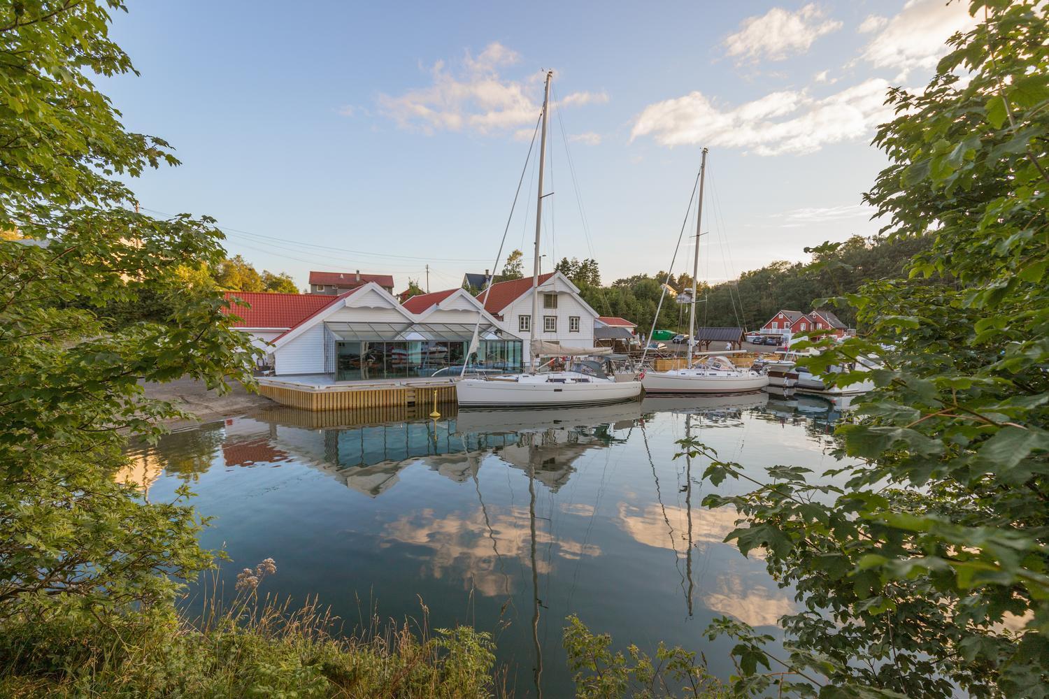 Kulleseidkanalen Gjestehamn Bomlo Bagian luar foto