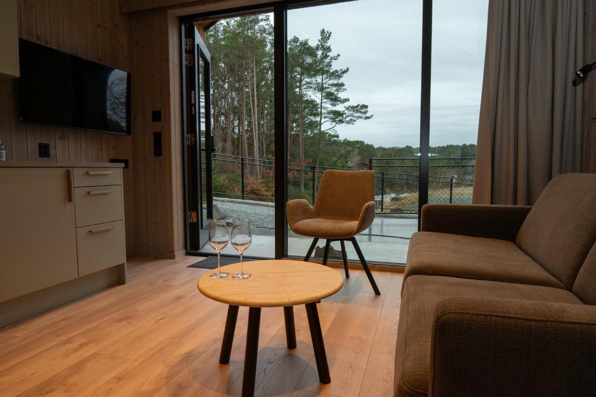 Kulleseidkanalen Gjestehamn Bomlo Bagian luar foto