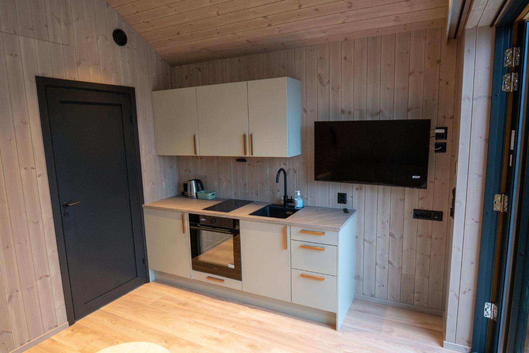 Kulleseidkanalen Gjestehamn Bomlo Bagian luar foto